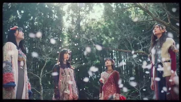 「乃木坂46 3期生楽曲「毎日がBrand new day」Music Videoが公開」の画像