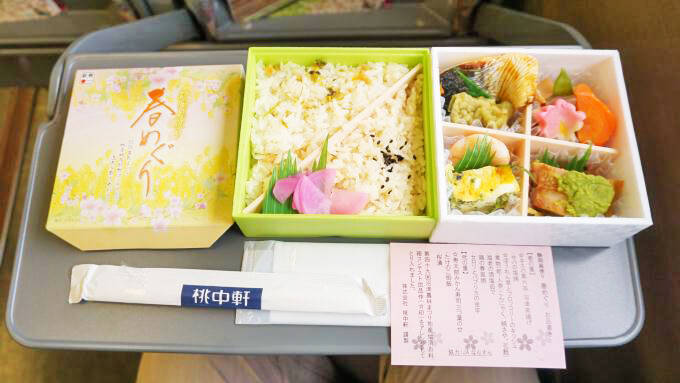 沼津駅「静岡風便り 春めぐり」(1000円)～こんなときは「駅弁」食べて、地元を知ろう！