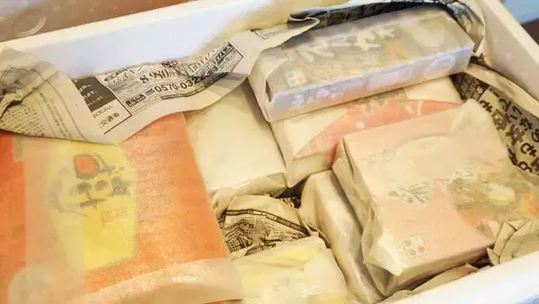 「新津駅「えんがわ押し寿司」(1200円)～「駅弁の通信販売」を楽しもう！ 我が家で旅気分！(vol.3神尾弁当部編)」の画像