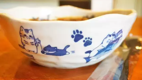 「有田駅「有田焼カレー スタンダード（ねこ）」(1890円)～「駅弁の通信販売」を楽しもう！ 我が家で旅気分！(vol.6有田テラス編)」の画像