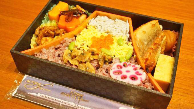 東京駅「東海道新幹線富士山弁當」(1380円)～東海道新幹線N700Sデビュー！ 新作駅弁も誕生！