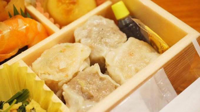 横浜駅「私にご褒美4種のシウマイ膳」(980円)～「自分で自分を褒めたい」アナタを、駅弁が後押し！