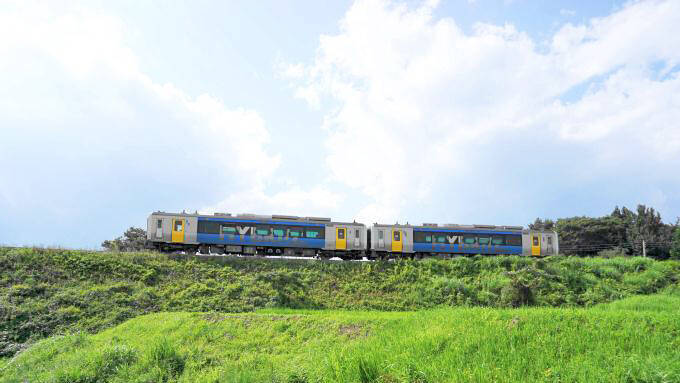 小淵沢駅「高原野菜とからあげの弁当」(1100円)～この夏は「からあげ」がアツい！ 高原野菜とからあげのハイブリッド駅弁誕生！！