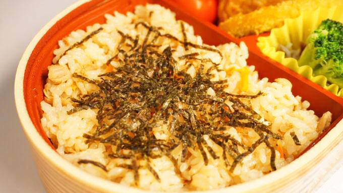 静岡駅「ごちそうシーチキン弁当」(880円)～清水港線跡を辿って世界遺産・三保松原へ