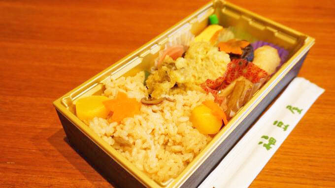 郡山駅「ふくしま路 おとなの秋ごはん」(1100円)～東北の紅葉へGo To しながら駅弁！