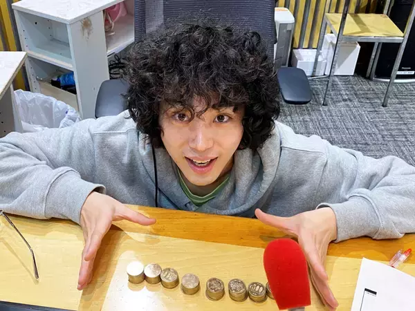 菅田将暉「このキャッシュレスの時代に（笑）」1年間続けた500円玉貯金の結果を発表！