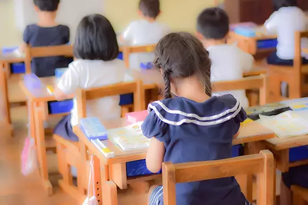 「学校の授業が眠くなる本当の理由」の画像