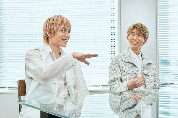 『カラオケバトル』で話題の“崖っぷちシンガー”がブレイク間近！ 注目ユニット「D.Y.T」インタビュー