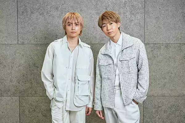 「『カラオケバトル』で話題の“崖っぷちシンガー”がブレイク間近！ 注目ユニット「D.Y.T」インタビュー」の画像