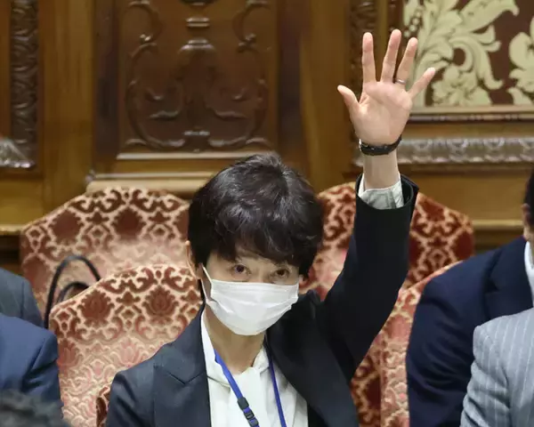 辞職の山田内閣広報官の姿勢“断らない女”……「そのくらいのスタンスでないとたどり着けなかったのだろう」辛坊治郎が推察