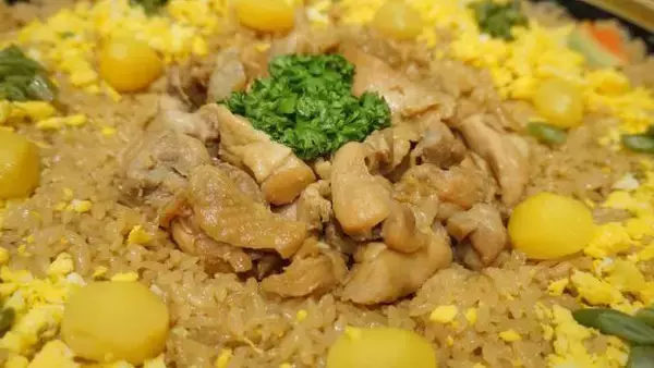 「大館駅「デカ盛り鶏めし」(4320円)～我が家でたっぷり存分にいただく大館の鶏めし！」の画像