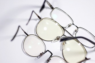 「メガネを車内に置いている人」が注意すべきこと