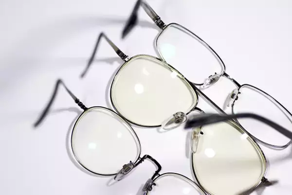 「メガネを車内に置いている人」が注意すべきこと