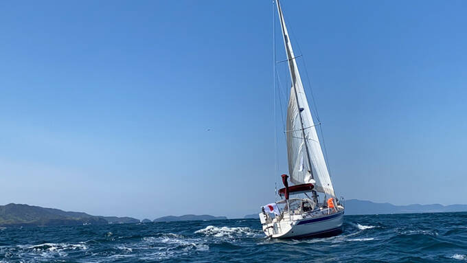 辛坊治郎「懲役みたいな感じです」　狭い船内での“生活”を太平洋上から報告