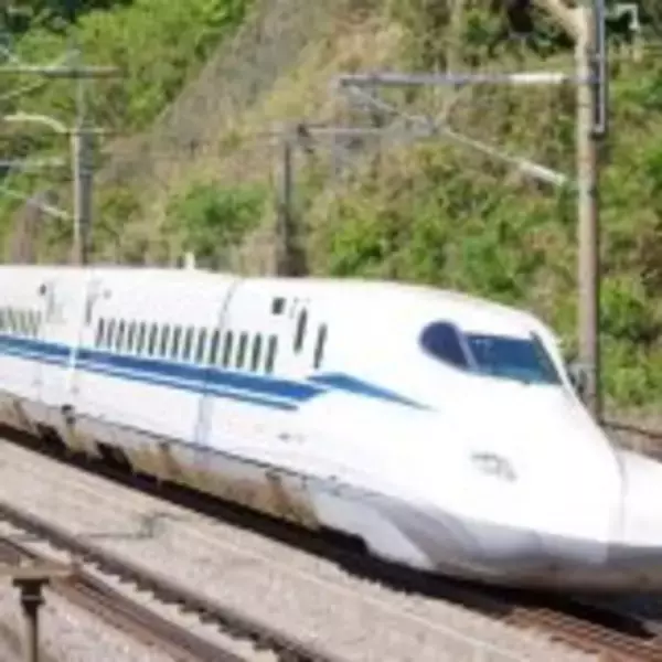 「デビューから1周年！　N700Sの快適車内で駅弁も満喫」の画像