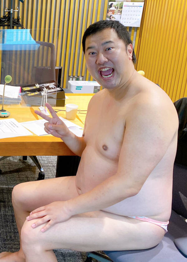 とにかく明るい安村が明かす、NHKで“裸芸”がOKな不思議な理由