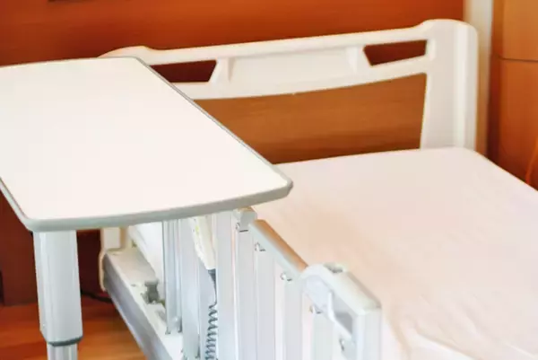 コロナ禍で増えた「オンライン面会」と「在宅看護」の問題点