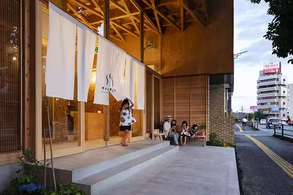 「銭湯と無関係だった一級建築士が、なぜ「公衆浴場」をつくったのか」の画像