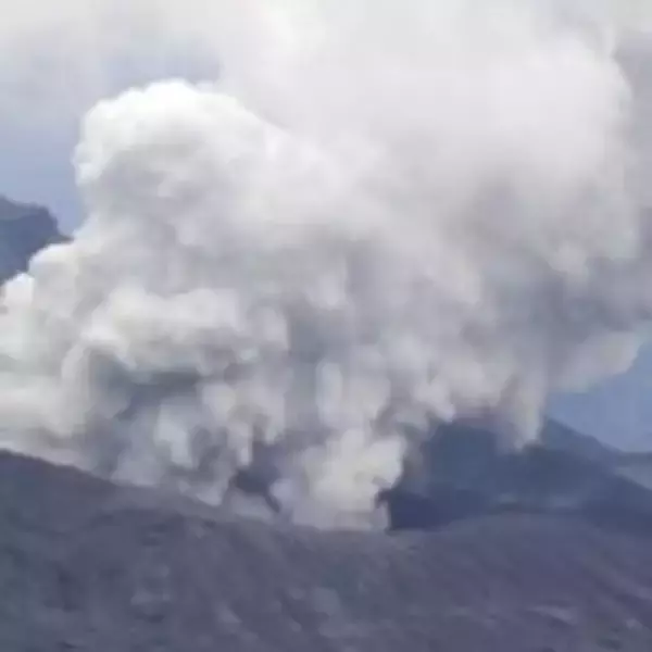 「太平洋航海中、硫黄島噴火遭遇を間一髪で免れた辛坊治郎「このところちょっと日本列島が不安……」　～熊本 阿蘇山で噴火発生」の画像