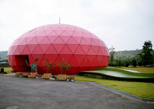 「柿博物館」も存在する、“日本一の柿のまち”を謳う地域とは