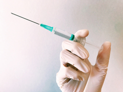 12月から新型コロナワクチン3回目接種　～一方で「国産ワクチン早期実用化要請」も