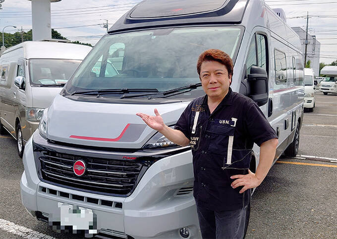歌手生活30周年の秋岡秀治、キャンピングカーを購入した「意外な理由」とは？