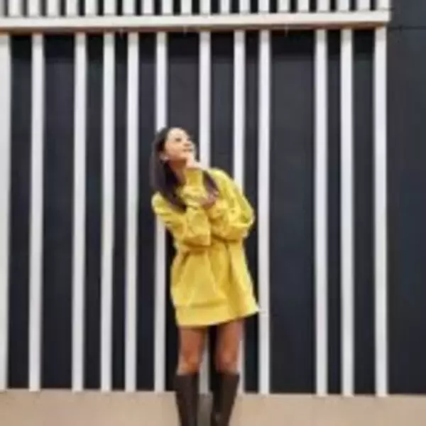 「みちょぱ「もしそうだとしたら、怖くない？」 一緒に写真を撮っただけで人の運気を吸い取る疑惑浮上」の画像