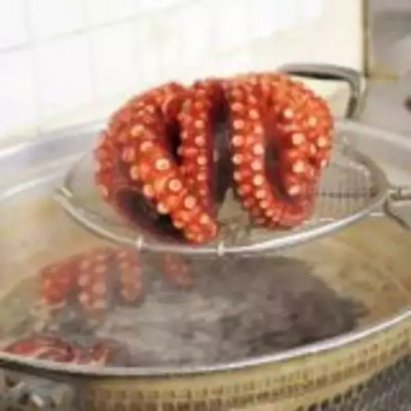 「国民の10人に1人が食べた人気駅弁、「ひっぱりだこ飯」の製造に密着してみた！　～神戸駅弁・淡路屋」の画像