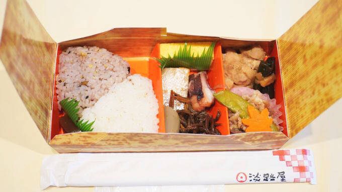 ユニークな駅弁を数々送り出している老舗駅弁店、そのヒットのカギは？