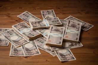 人はなぜ、信仰のためにお金を貢ぐのか　「献金は気持ちがいい」宗教学者が心理を解説