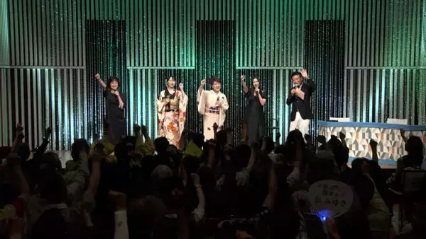 川中美幸、矢沢永吉の東京ドーム公演でファンと一緒にバスタオルを投げる！