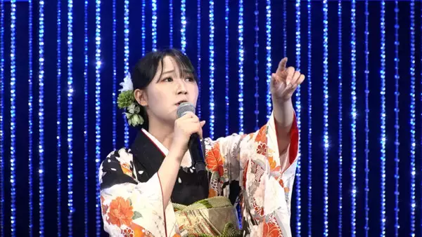 「川中美幸、矢沢永吉の東京ドーム公演でファンと一緒にバスタオルを投げる！」の画像