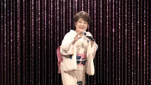 「川中美幸、矢沢永吉の東京ドーム公演でファンと一緒にバスタオルを投げる！」の画像