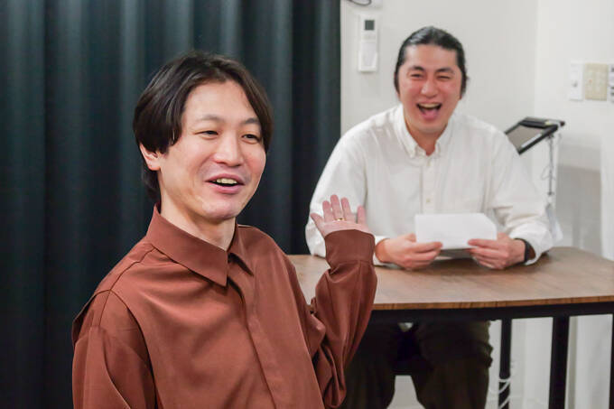 絶対に真似しちゃダメ！？　好印象を残す面接対策をランパンプスが芸人視点で実演！