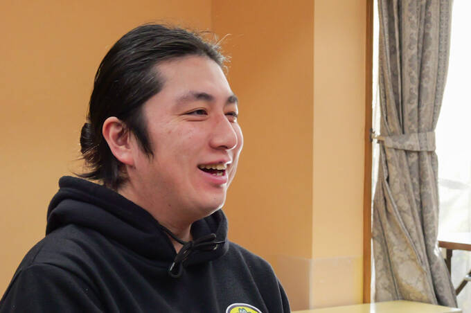 怪談会やコスプレイベントも！？　地域に開かれた新宿下落合氷川神社にてランパンプスが合格祈願！