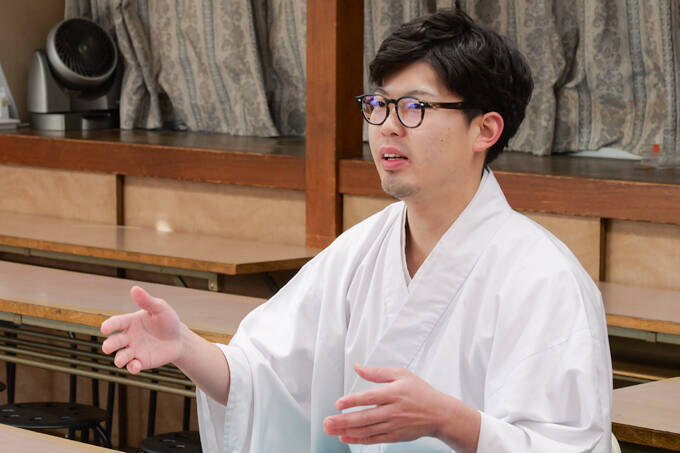 怪談会やコスプレイベントも！？　地域に開かれた新宿下落合氷川神社にてランパンプスが合格祈願！