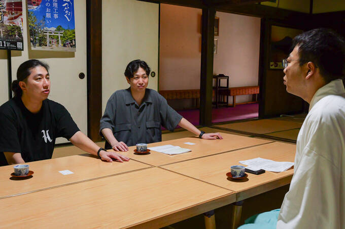 唱文「サイギサイギ」とは！？　津軽のお山信仰が息づく岩木山神社でランパンプスが合格祈願！