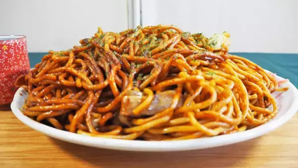 東日本と西日本で「ソース焼きそば」は何が違うの？