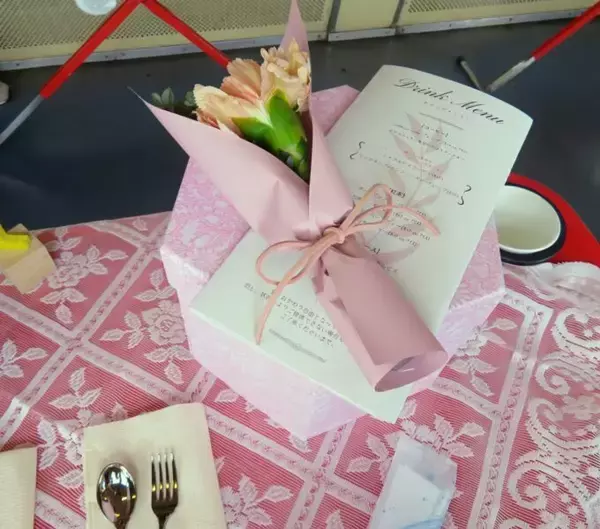 「小湊鐵道が初のアフタヌーンティー列車を運行　」の画像