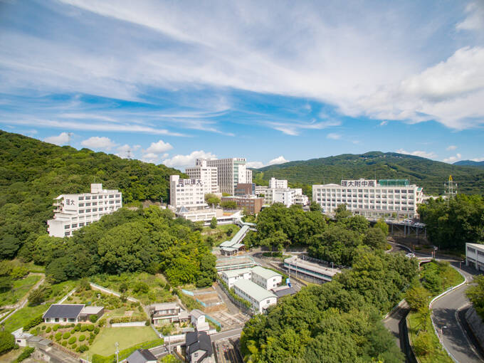 大学内に無料で入れる恐竜博物館！？　岡山理科大でランパンプスが化石クリーニングの体験学習！