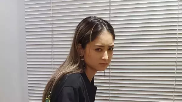 みちょぱ「仕事上、足を出すこともあるだろうし」 ブヨの毒を上手く吸引できず苦悩