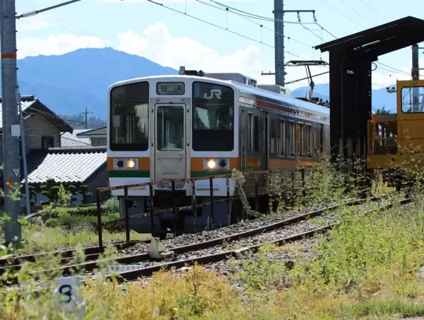 辛坊治郎「好きでも盗んじゃダメ！」鉄道ファンの高校教員を逮捕　列車から備品盗む