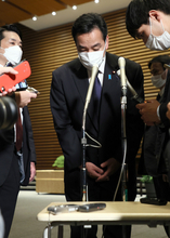 山際氏が表向き“更迭”ではなく“辞任”だったのは「ドミノ倒し」を防ぐため　辛坊治郎が解説