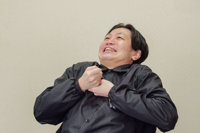 ひとり一回鐘がつける！？　古くから学問の神様を祀る、神社前鳥神社にてランパンプスが合格祈願！