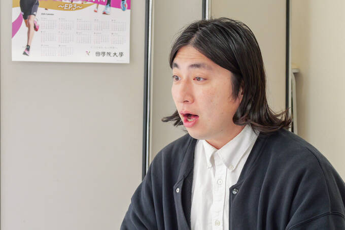 ひとり一回鐘がつける！？　古くから学問の神様を祀る、神社前鳥神社にてランパンプスが合格祈願！