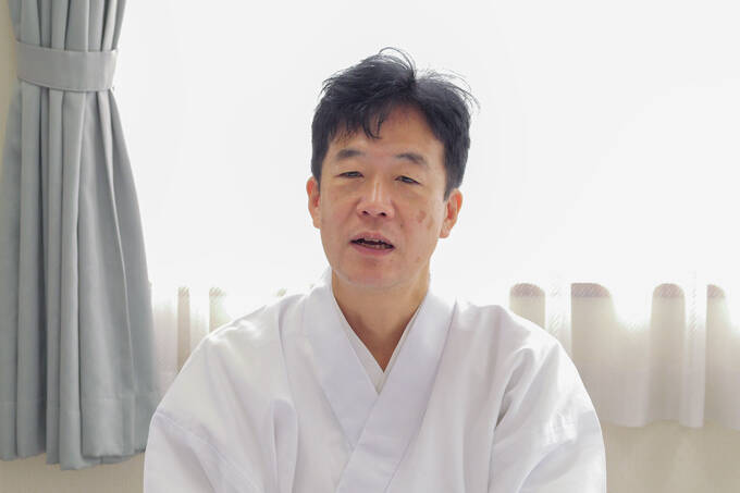 ひとり一回鐘がつける！？　古くから学問の神様を祀る、神社前鳥神社にてランパンプスが合格祈願！