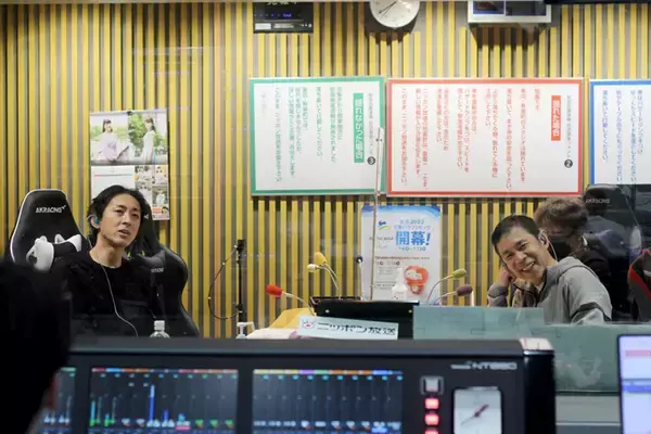 「「第二ボタンもらうの、ブレザーの人らどうすんねやろ？」岡村・矢部、学ラン全盛の高校時代を振り返る」の画像