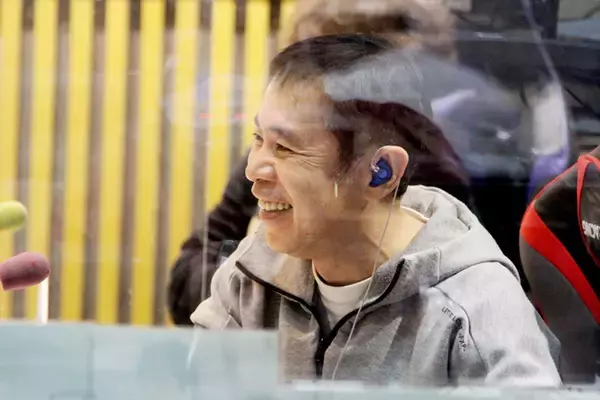 「「第二ボタンもらうの、ブレザーの人らどうすんねやろ？」岡村・矢部、学ラン全盛の高校時代を振り返る」の画像