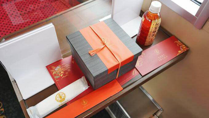 七尾線の観光列車、特急「花嫁のれん2号」に乗ってみた！