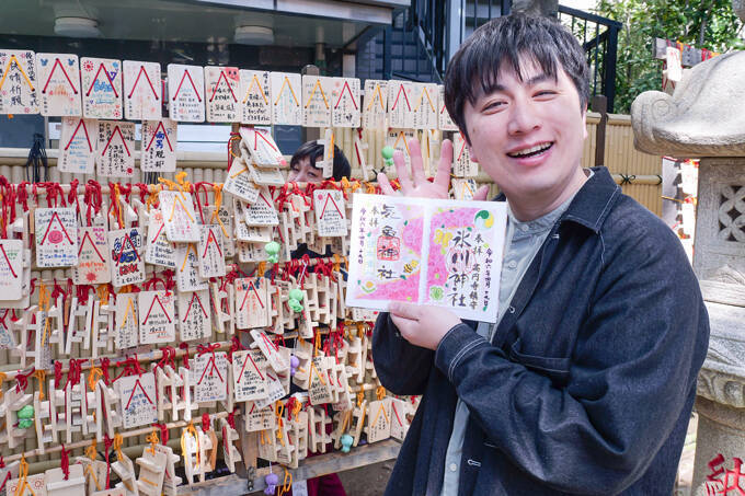 知恵の神様を祀る日本唯一の気象神社ってなに！？　高円寺氷川神社にてランパンプスが合格祈願！